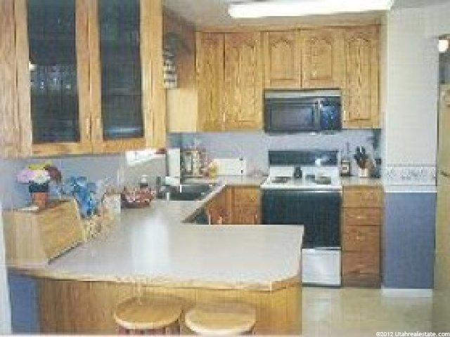 10057 Marble St, Sandy, UT 84094 — photo 2