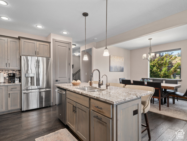 Photo 13 for MLS #2059435 at 819 S Edgewater Ct #9