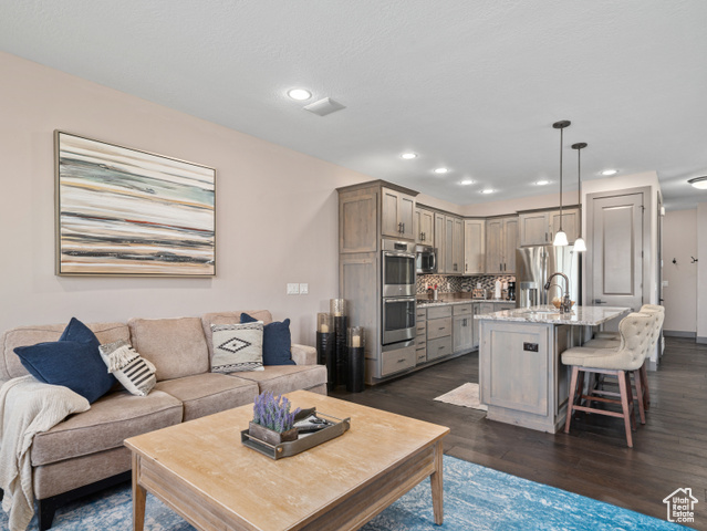 Photo 20 for MLS #2059435 at 819 S Edgewater Ct #9