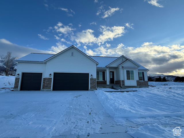 View of front of house featuring a garage