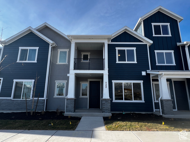 Super cute Madison plan in our brand new Meadowbrook townhome community.  3 bedrooms, walk in closets, a covered deck off of the master. Wood laminate flooring, granite & quartz tops and open railing.  This home is a must see.  May completion  #372