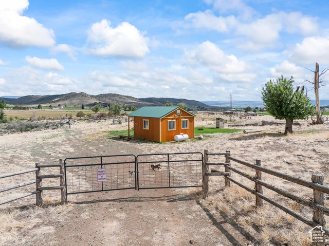 1054 E JAKES PL, Fremont UT 84747