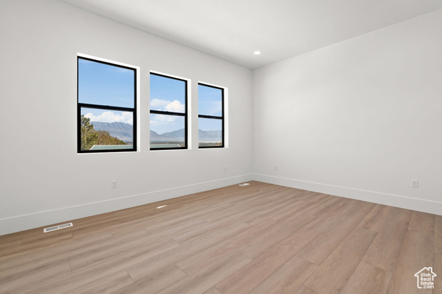 Photo 10 for MLS #2059750 at 492 N Pinnacle Ln #6