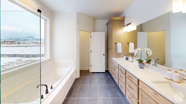 Photo 6 for MLS #2060053 at 1502 S 380 East #54