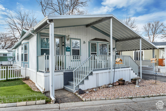 215 E DETROITER CIR, Murray UT 84107