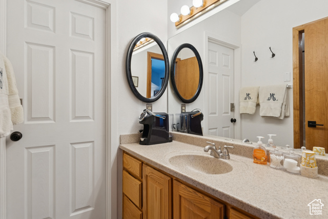 Photo 17 for MLS #2060736 at 658 Rossie Dr #3