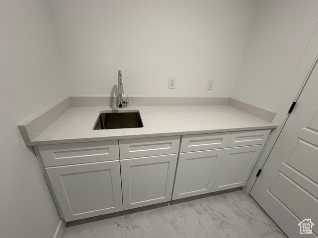 Photo 9 for MLS #2060797 at 139 E Abbeville Ct