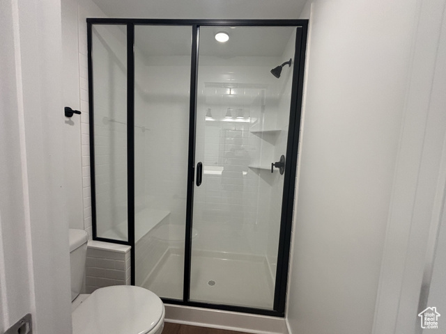 Photo 13 for MLS #2060883 at 421 E Rimrock Ln #21