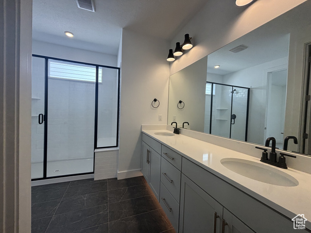 Photo 9 for MLS #2060883 at 421 E Rimrock Ln #21