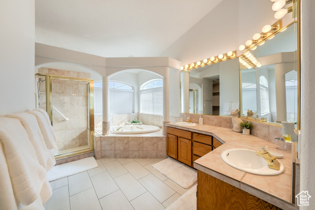 Photo 13 for MLS #2060925 at 565 N Moonglow Pl