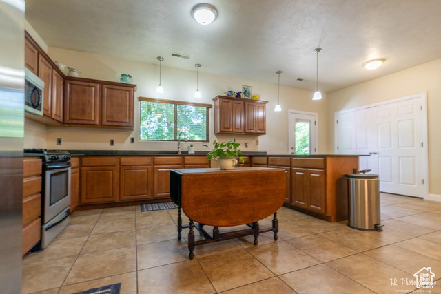 Photo 11 for MLS #2061592 at 36 W Center St