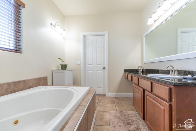 Photo 14 for MLS #2061592 at 36 W Center St