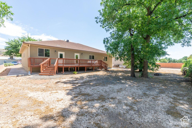 Photo 38 for MLS #2061592 at 36 W Center St