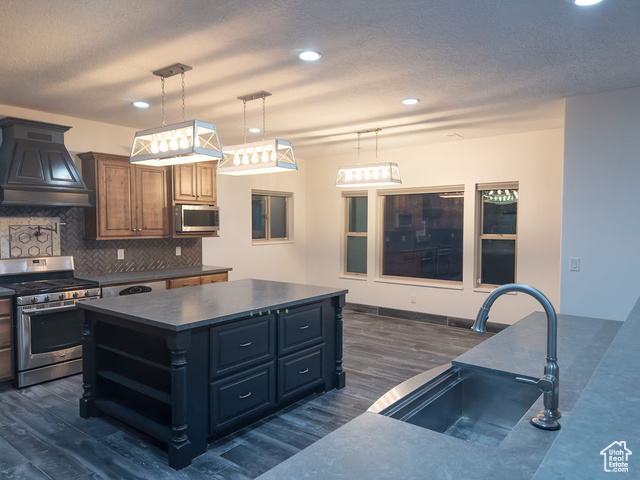 Photo 19 for MLS #2062039 at 7748 W Mountain Dell Dr