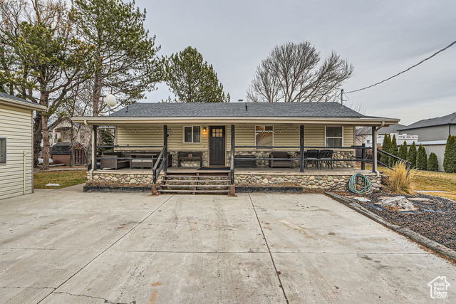 View of front of property featuring a porch