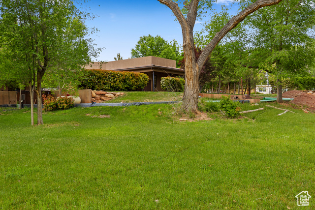 Photo 9 for MLS #2063974 at 98 Bridge Rd