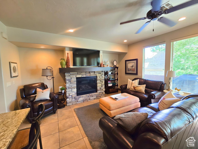Photo 7 for MLS #2064339 at 4206 E Torrey Pines Dr