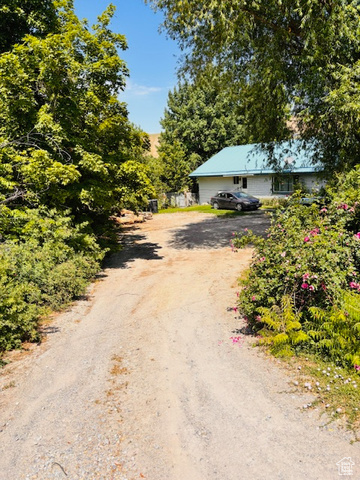 7455 N CAPITOL HILL RD, Preston ID 83263
