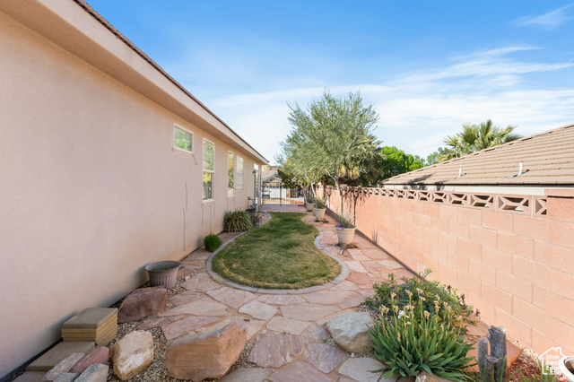 Photo 31 for MLS #2064657 at 3523 S Desert Hills Dr