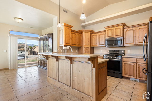 Photo 11 for MLS #2064657 at 3523 S Desert Hills Dr