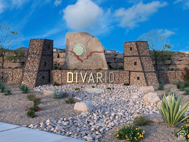 Divario-  Monument Sign