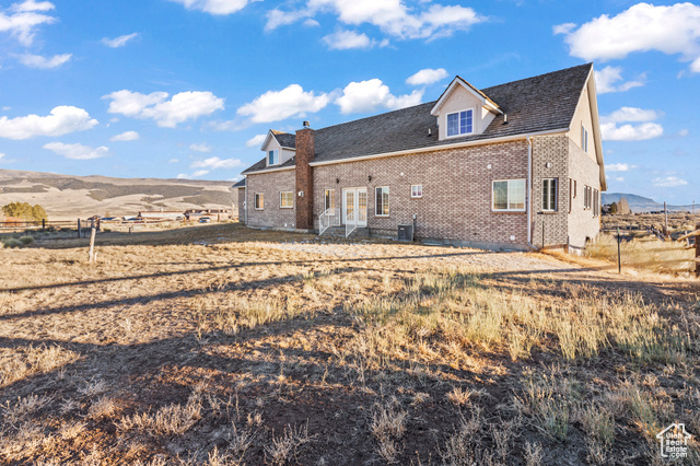 Photo 22 for MLS #2064817 at 525 N Main St