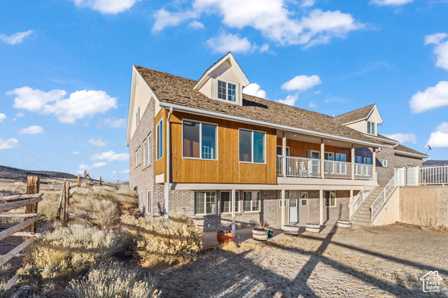 Photo 6 for MLS #2064817 at 525 N Main St