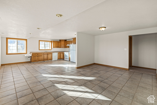 Photo 93 for MLS #2064817 at 525 N Main St