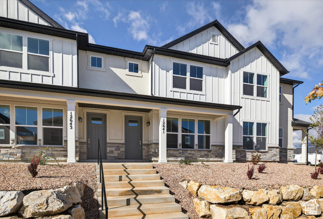 Photo 23 for MLS #2064943 at 12643 S High View Ln #128