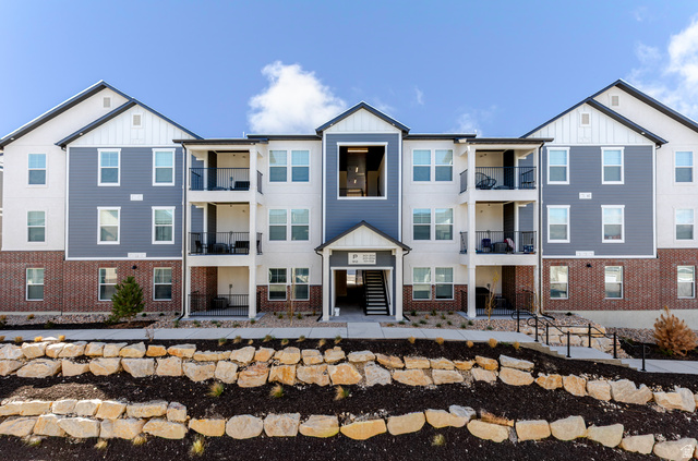 912 N Hemsworth Way #p101
                     MLS #2065061