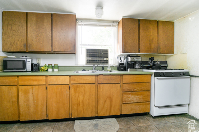 Photo 19 for MLS #2065069 at 2424 S Jackson Ave