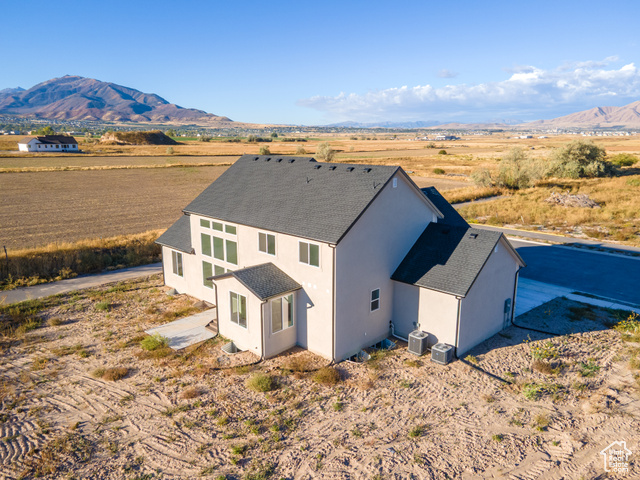 Photo 2 for MLS #2065285 at 1412 N 290 East #5