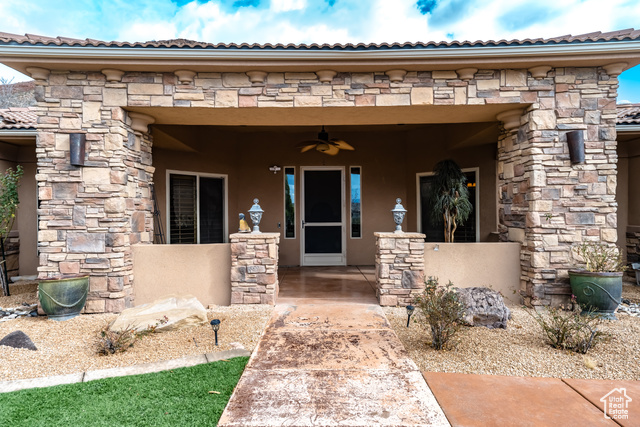 Photo 3 for MLS #2065399 at 865 S Seminole Way