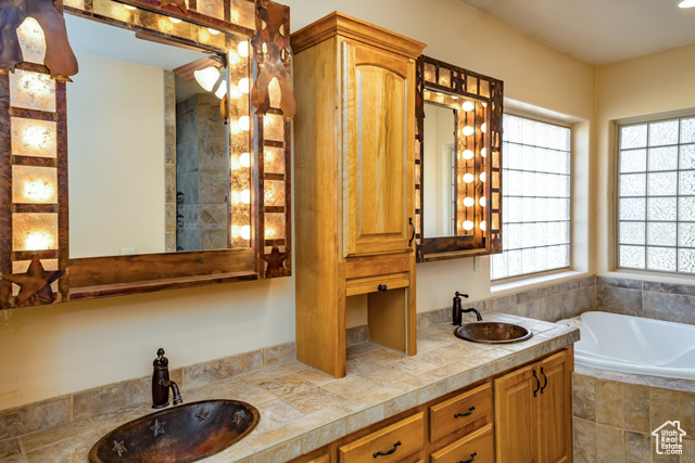 Photo 21 for MLS #2065399 at 865 S Seminole Way