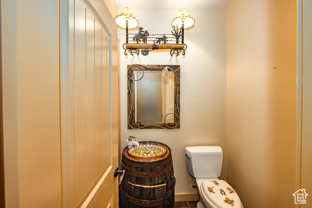 Photo 32 for MLS #2065399 at 865 S Seminole Way