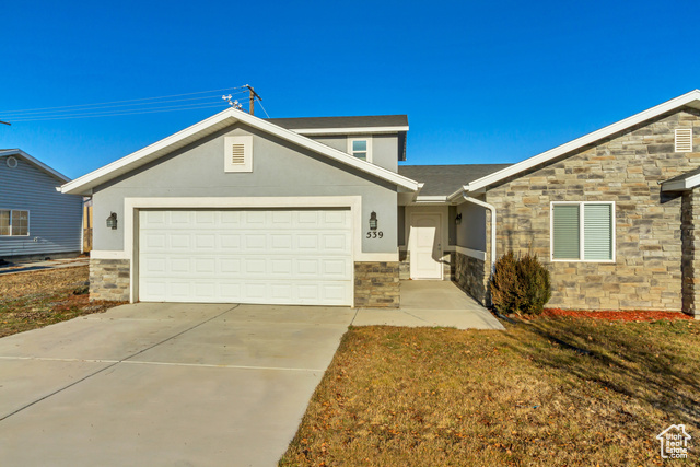 Beautiful Twin Home in Payson! Just listed! Buy one or both! There are two. 539 & 541 North Douglas Drive. Classy and clean. 3 BD/2BA, Large family room/Kitchen Combo. 2 car garage, close to everything. Stucco/Stone. No HOA. Fully Landscaped. Nice neutral colors. Perfect home for an affordable budget. 20 minutes to Provo. Easy freeway access. Buyer Broker to verify all SF and information. Tenants require 24 hours notice. Please contact the listing agent through showing service. Thank you for showing.