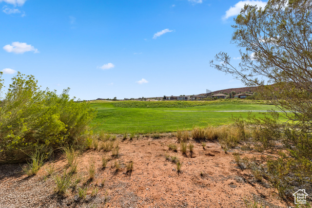 Photo 5 for MLS #2065919 at 1109 N Ventana Dr