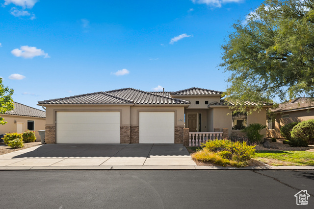 Photo 35 for MLS #2065919 at 1109 N Ventana Dr