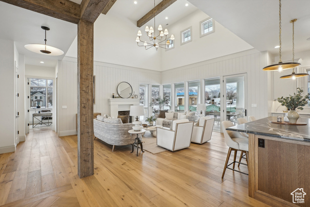 Photo 6 for MLS #2066287 at 202 W Saddle View Ln