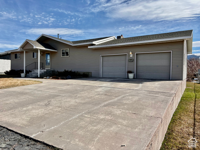 Photo 7 for MLS #2066348 at 404 N 1st
