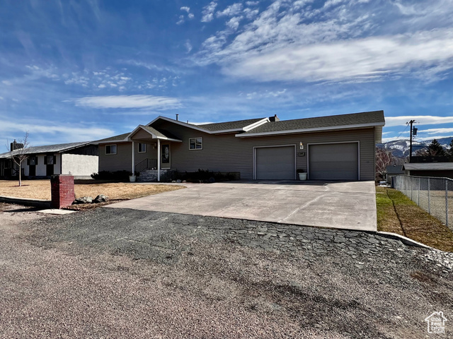 Photo 8 for MLS #2066348 at 404 N 1st