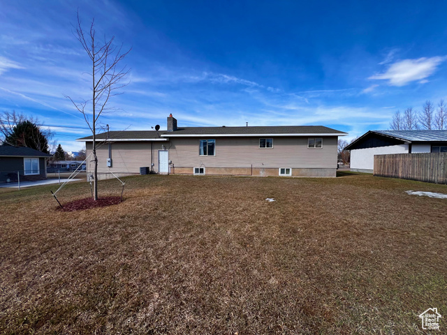 Photo 12 for MLS #2066348 at 404 N 1st