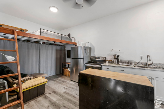 Photo 17 for MLS #2066380 at 137 E Wentworth Ave