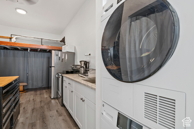 Photo 19 for MLS #2066380 at 137 E Wentworth Ave