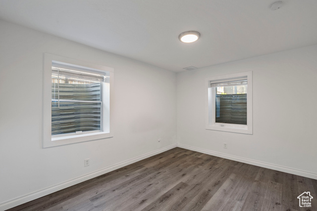 Photo 26 for MLS #2066380 at 137 E Wentworth Ave