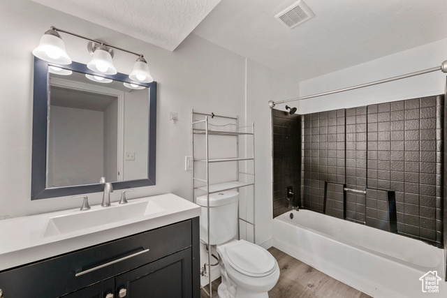 Photo 25 for MLS #2066380 at 137 E Wentworth Ave