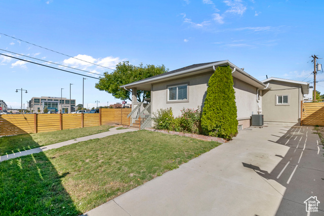 Photo 37 for MLS #2066380 at 137 E Wentworth Ave