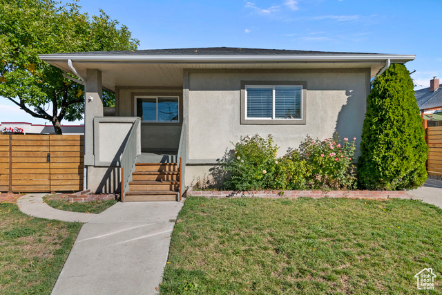 Photo 36 for MLS #2066380 at 137 E Wentworth Ave