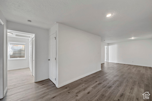 Photo 21 for MLS #2066380 at 137 E Wentworth Ave