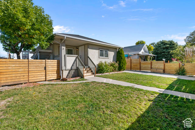 Photo 34 for MLS #2066380 at 137 E Wentworth Ave